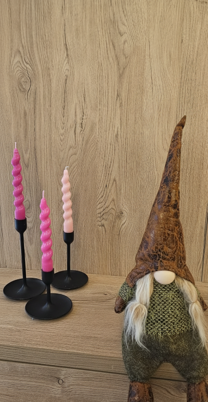 Spiral taper candle